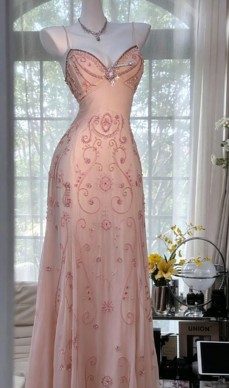 Wunderschönes, buttergelbes Spaghettiträger-A-Linien-Tüll-Ballkleid mit Perlen, rückenfreies Abendkleid ED02094