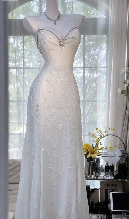 Wunderschönes, buttergelbes Spaghettiträger-A-Linien-Tüll-Ballkleid mit Perlen, rückenfreies Abendkleid ED02094