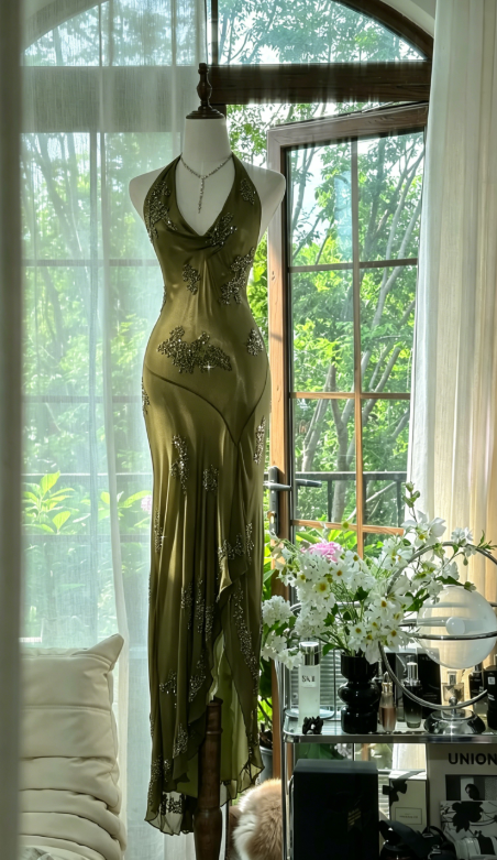 Vintage Dark Green Halter Sheath Beaded Chiffon Long Prom Dresses Elegant Green Evening Gowns ED03052