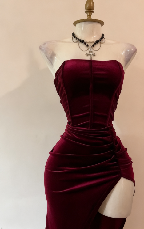 Elegant Burgundy Strapless Party Dress Bodycon Satin Short Evening Gowns Sexy Birthday Dresses ED03209