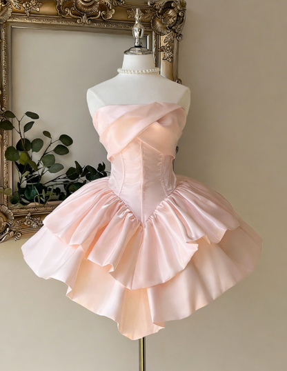 Cute Strapless Ball Gown Champagne Homecoming Dresses Sleeveless Birthday Dresses Satin Party Dresses ED04583