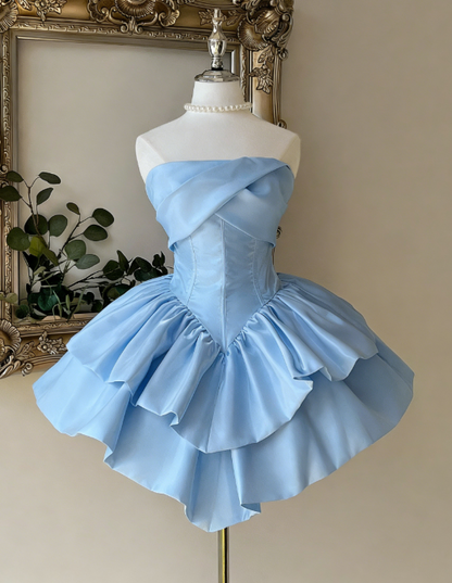 Cute Strapless Ball Gown Champagne Homecoming Dresses Sleeveless Birthday Dresses Satin Party Dresses ED04583