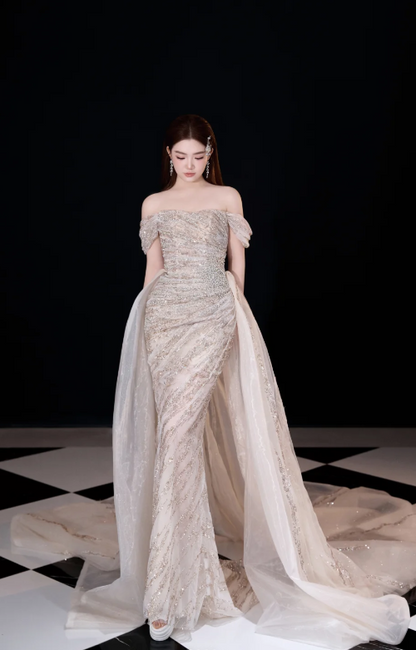 Gorgeous Sheath Long Wedding Dresses Tulle Beaded Champagne Bridal Gowns Sleeveless Strapless Bridal Dresses ED05356