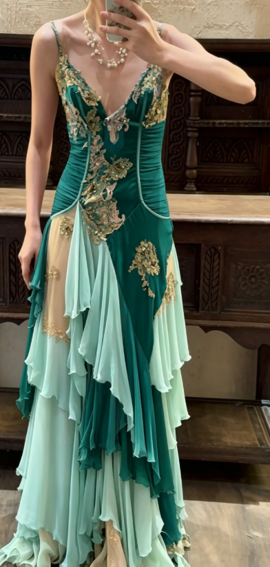 Wunderschönes dunkelolivgrünes herzförmiger Ausschnitt A-Linie Satin Tüll Kurzes Ballkleid Homecoming-Kleid ED02575