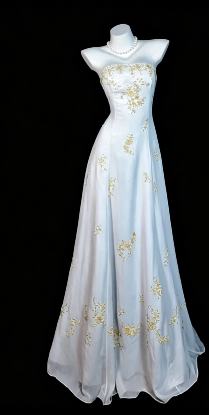 Chic White Long Prom Dresses Strapless A-Line Evening Dresses Embroidery Chiffon Sleeveless Birthday Dresses ED06121