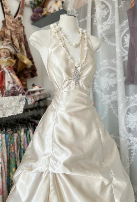 Gorgeous Light Champagne Long Prom Dress Satin Halter A-Line Evening Dress Sleeveless Birthday Dress ED06612