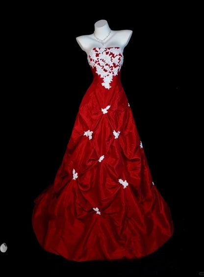 Gorgeous Strapless Burgundy Long Prom Dress Satin Appliques A-Line Evening Dress Zipper Sleeveless Birthday Dress ED06681