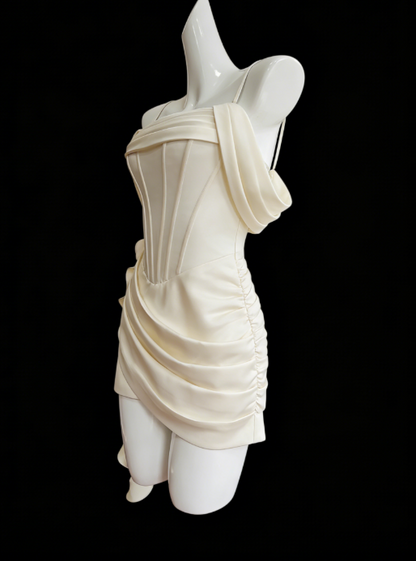 Elegantes kurzes champagnerfarbenes Ballkleid mit Spaghettiträgern, Etuikleid aus Satin, Geburtstagskleid ED07180