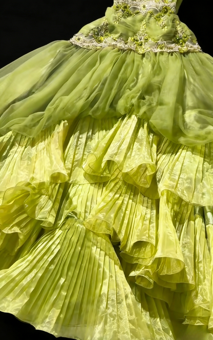 Robe de bal longue verte élégante, ornée d'appliques en tulle et de bretelles, coupe trapèze, référence ED07239