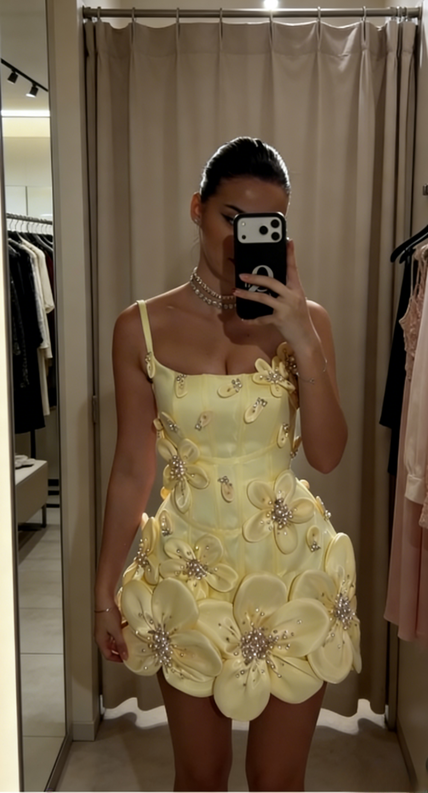 Niedliches rosa Satin-Abendkleid mit Spaghettiträgern, 3D-Applikationen, ärmellos, kurzes Geburtstagskleid ED07331