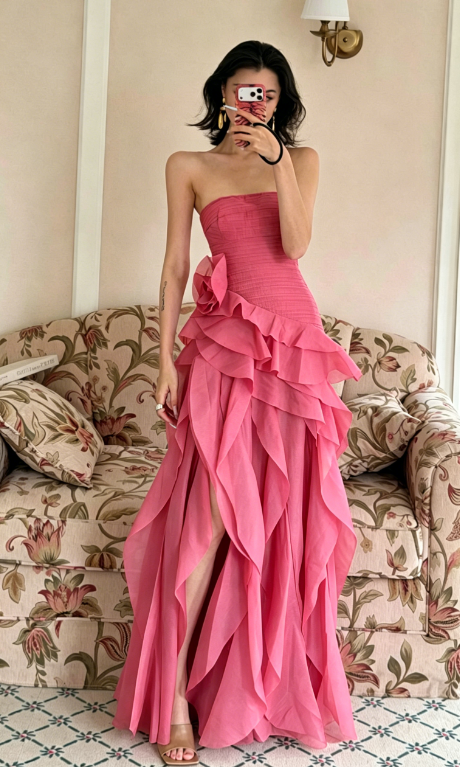 Modisches korallenfarbenes Hochzeitsgastkleid A-Linie Chiffon Trägerloses Abendkleid ED07461