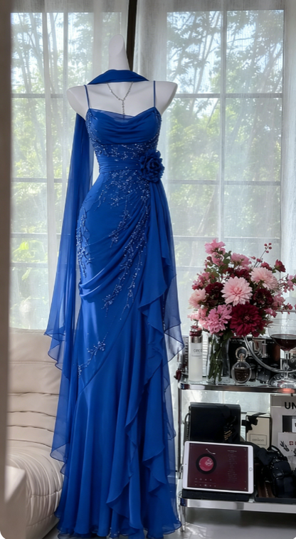 Jolie robe de soirée longue en mousseline de soie à fines bretelles et perles, bordeaux, robe de bal ED08174