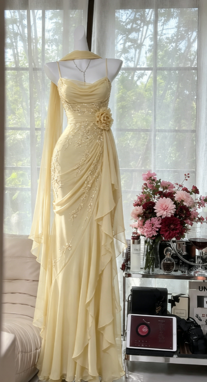 Jolie robe de soirée longue en mousseline de soie à fines bretelles et perles, bordeaux, robe de bal ED08174
