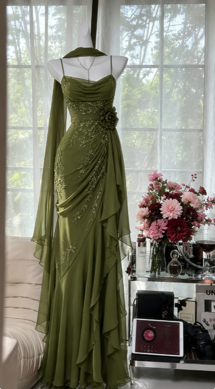 Jolie robe de soirée longue en mousseline de soie à fines bretelles et perles, bordeaux, robe de bal ED08174