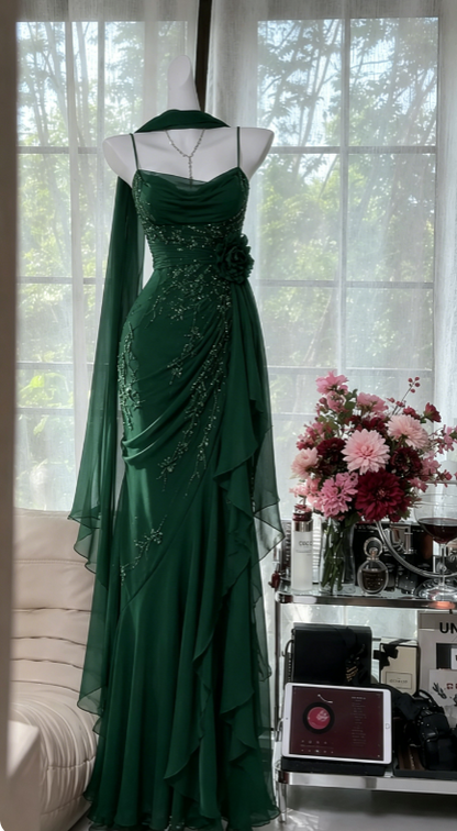 Jolie robe de soirée longue en mousseline de soie à fines bretelles et perles, bordeaux, robe de bal ED08174