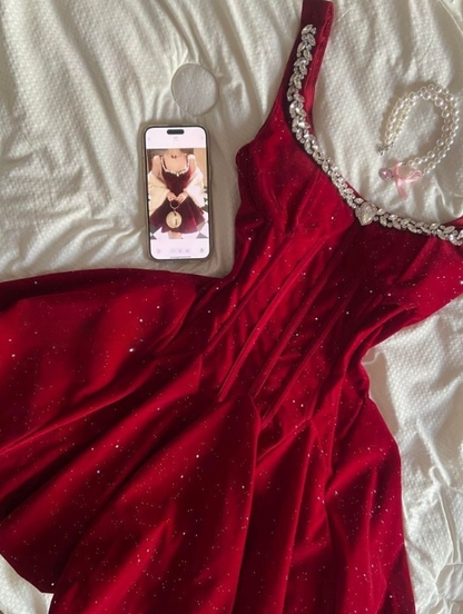 Cute Burgundy A-Line Short Christmas Dresses Velvet Diamonds Straps Birthday Dresses Sleeveless Party Dresses EP06027