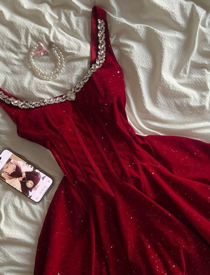 Cute Burgundy A-Line Short Christmas Dresses Velvet Diamonds Straps Birthday Dresses Sleeveless Party Dresses EP06027