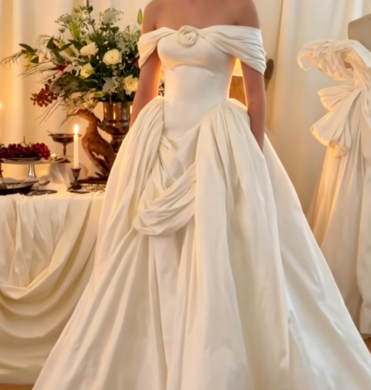 Timeless Off-shoulder  A-Line Wedding Dress Satin Bridal Gowns White Birdal Dress EW04770