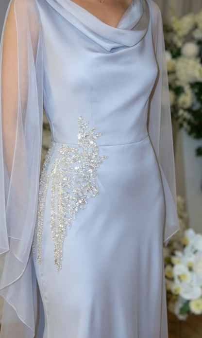 Robe de demoiselle d'honneur élégante bleue col en V fourreau en mousseline de soie longue robe de soirée EW07888