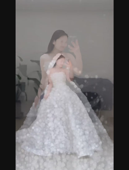 Timeless A-Line Long Wedding Dresses Tulle Strapless White Bridal Gowns Appliques Sleeveless Bridal Dresses ED06246