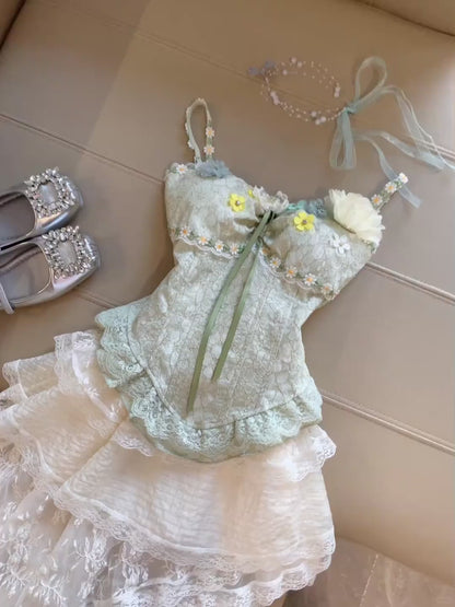 Märchenhafte Spaghettiträger A-Linie Homecoming-Kleider Süßes kurzes Ballkleid aus Spitze ED02122