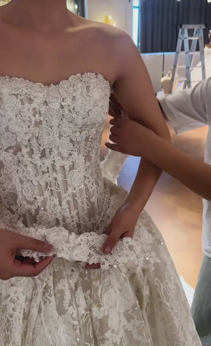 Timeless Off-shoulderWhite Bridal Gown A-Line Lace Long Wedding Dress ED11729